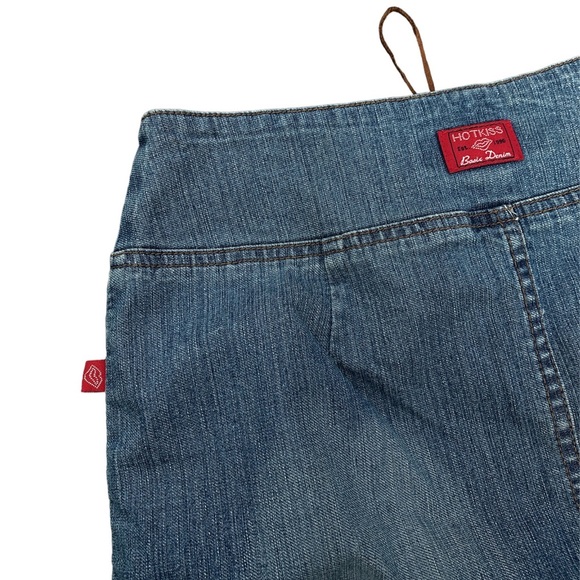 Woman’s Jean Skirt - Picture 2 of 4